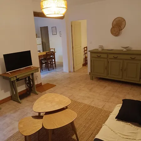 Les Grillons Apartment *